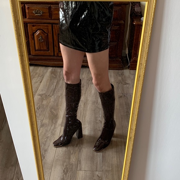 Public Desire Caryn boots chocolate - Picture 1 of 3